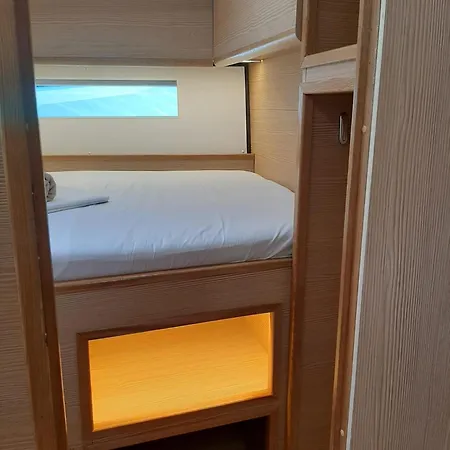 Mihaela Botel Trogir
